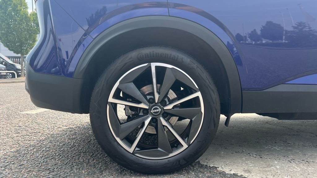Nissan Qashqai 1.5 E-power Tekna Bose Hatchback Blue #18