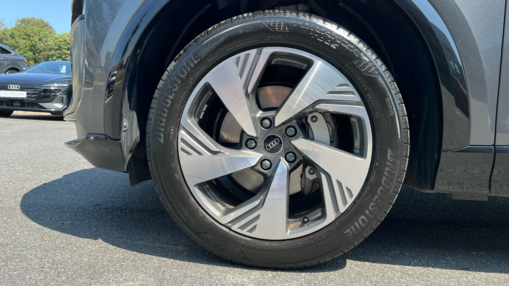 Audi Q6 E-Tron Q6 Suv Edition 1 E-tron Quattro 285,00 Kw White #18