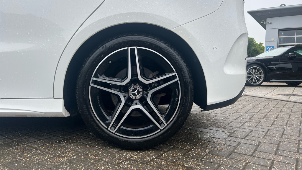 Mercedes-Benz B Class B 200 Amg Line Premium M Black #28