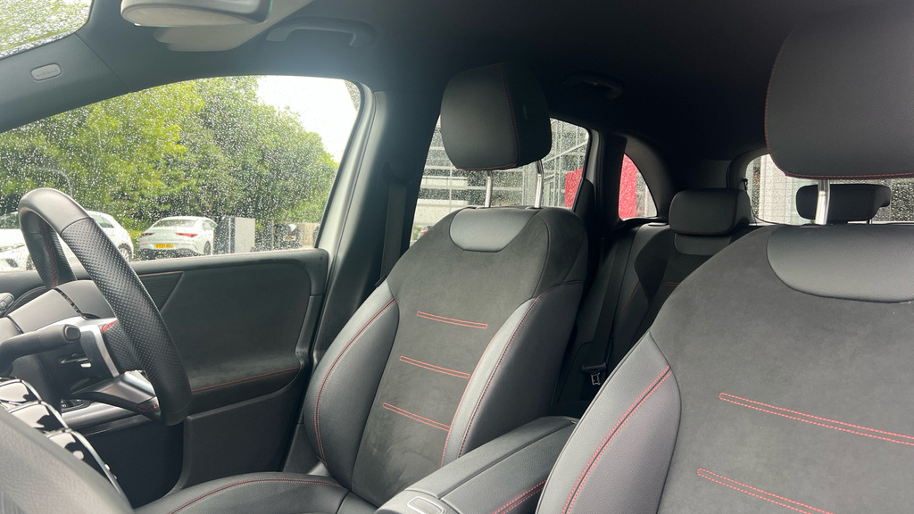 Mercedes-Benz B Class B 200 Amg Line Premium M Black #31