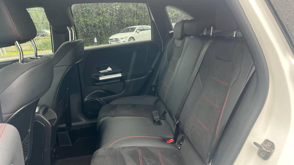 Mercedes-Benz B Class B 200 Amg Line Premium M Black #24
