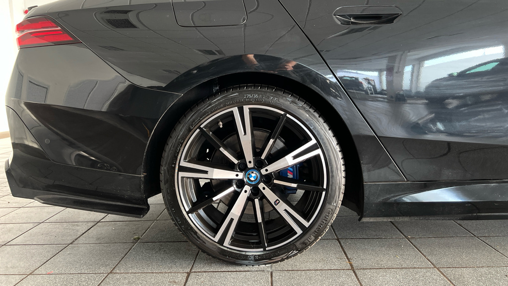 BMW 5 Series 530E M Sport Pro Blue #35