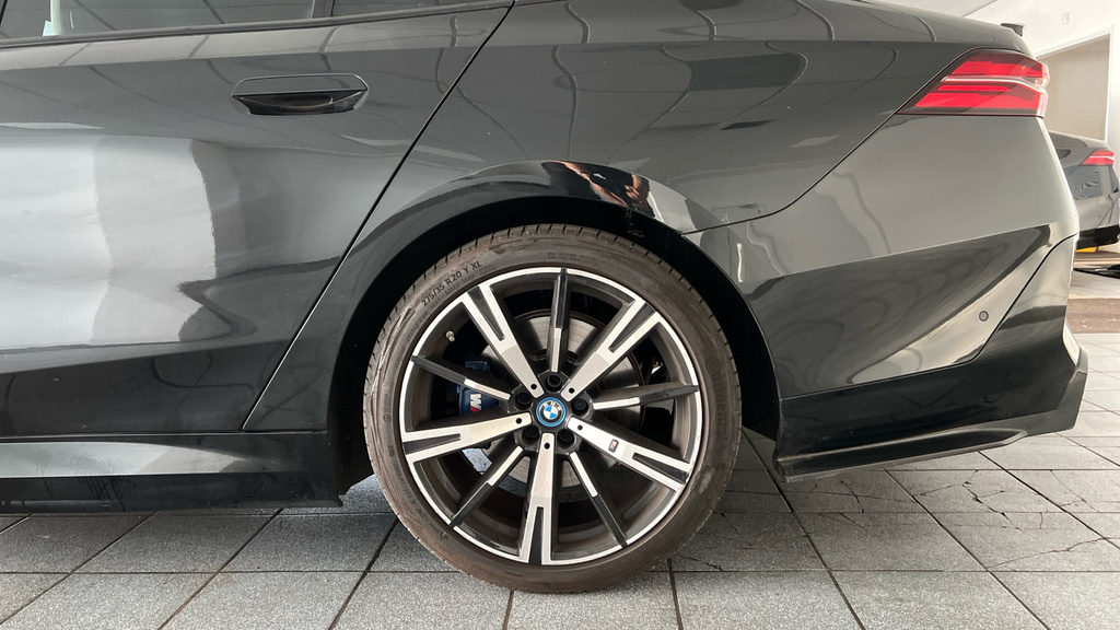 BMW 5 Series 530E M Sport Pro Blue #34