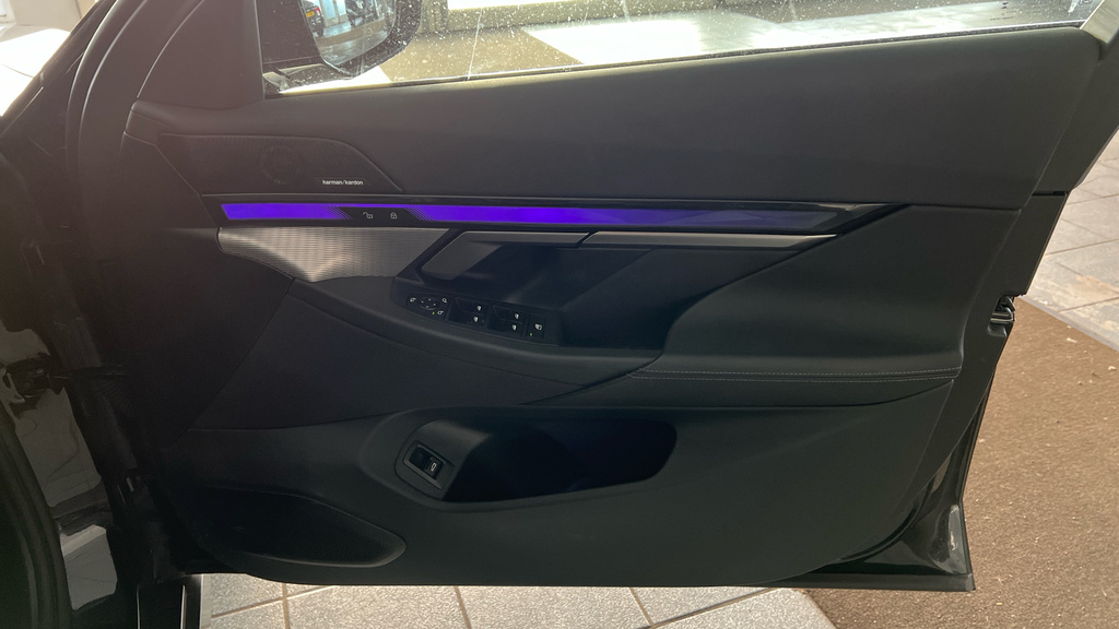 BMW 5 Series 530E M Sport Pro Blue #38