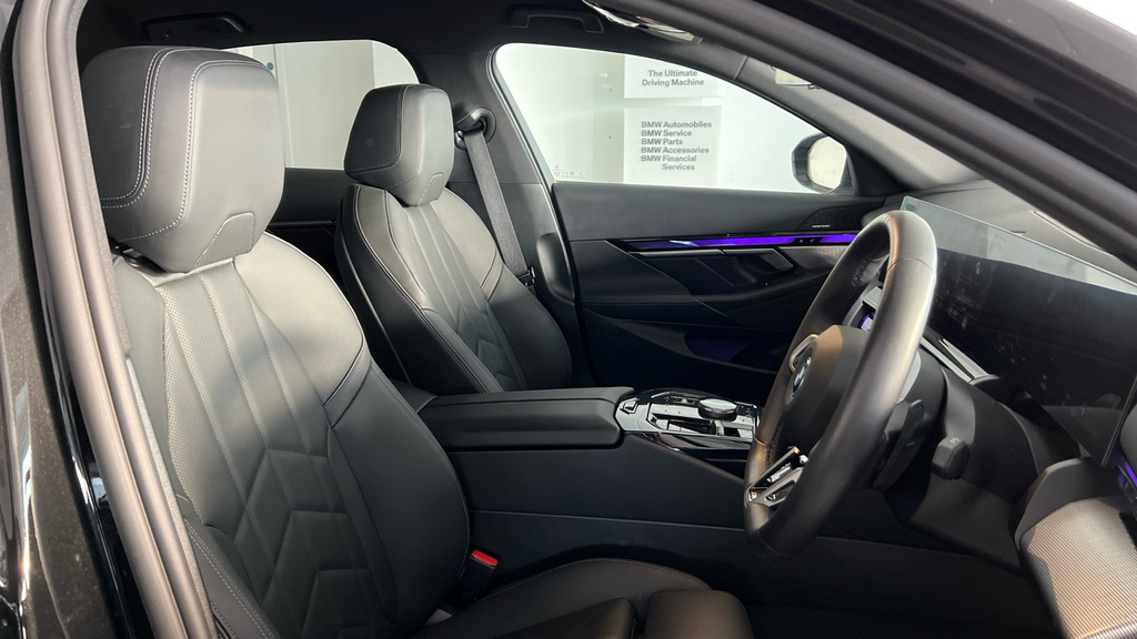 BMW 5 Series 530E M Sport Pro Blue #25