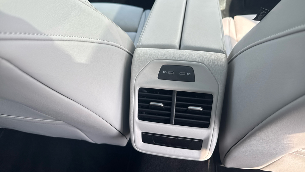 Volkswagen Passat 1.5 Etsi 150Ps Elegance Dsg Red #35