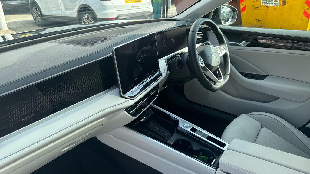 Volkswagen Passat 1.5 Etsi 150Ps Elegance Dsg Red #10