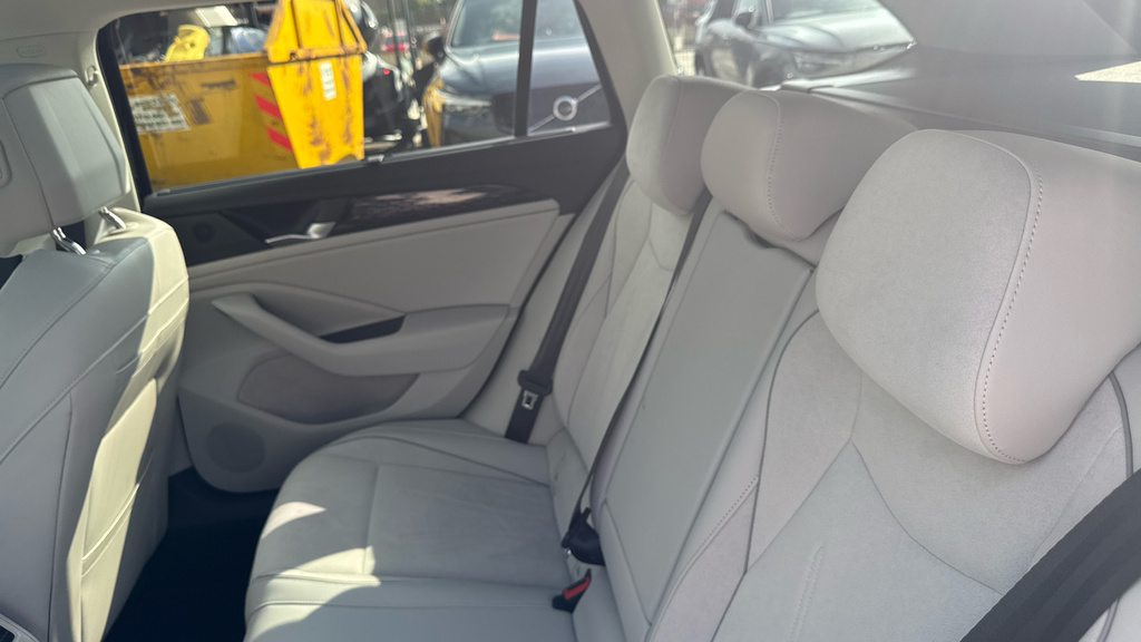Volkswagen Passat 1.5 Etsi 150Ps Elegance Dsg Red #14