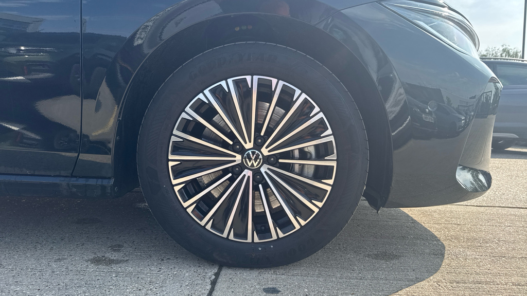 Volkswagen Passat 1.5 Etsi 150Ps Elegance Dsg Red #20