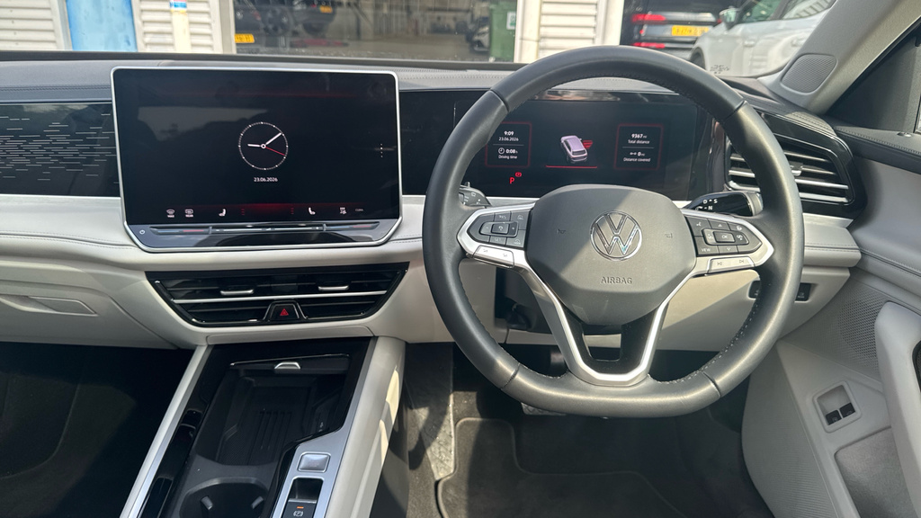 Volkswagen Passat 1.5 Etsi 150Ps Elegance Dsg Red #28