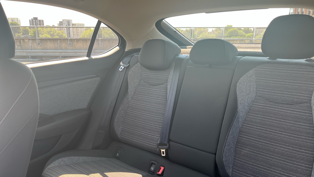 Skoda Superb 2.0 Tdi Se L Dsg Silver #20
