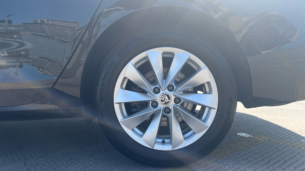 Skoda Superb 2.0 Tdi Se L Dsg Silver #24