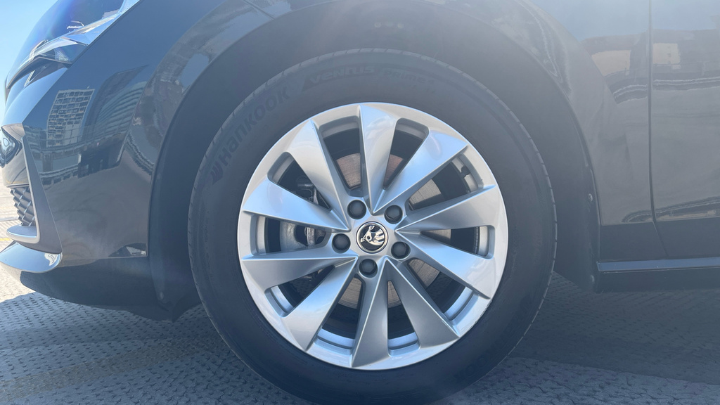 Skoda Superb 2.0 Tdi Se L Dsg Silver #25