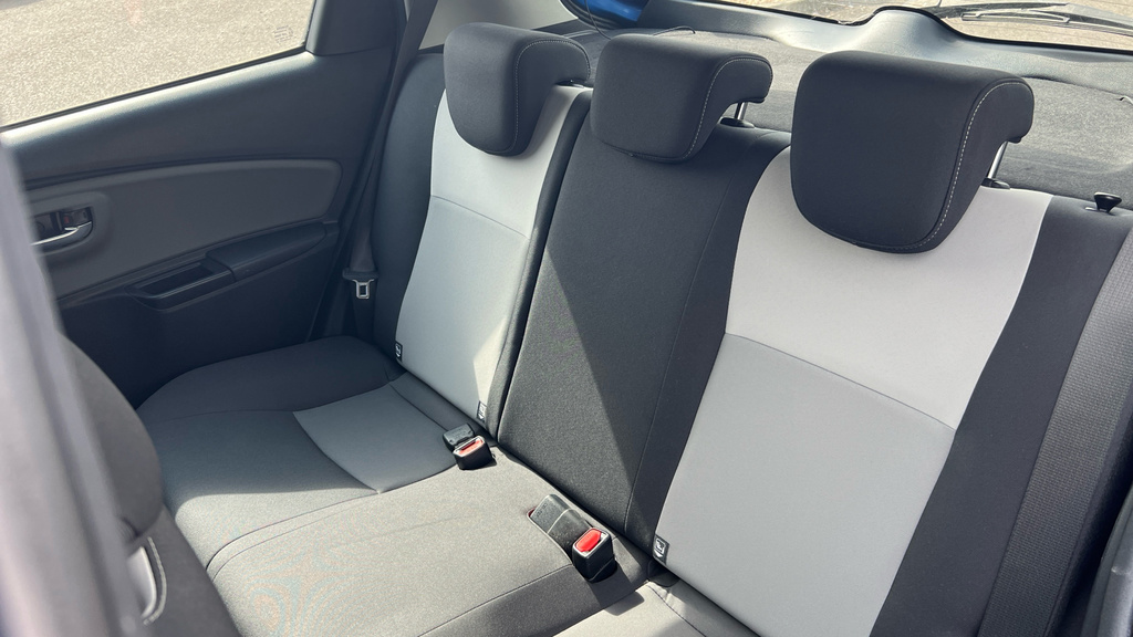 Toyota Yaris Grey #23