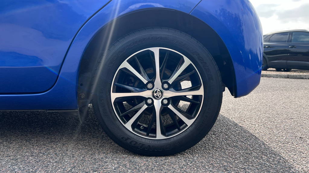 Toyota Yaris Grey #28