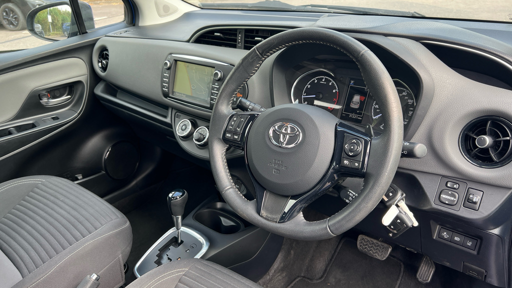 Toyota Yaris Grey #9