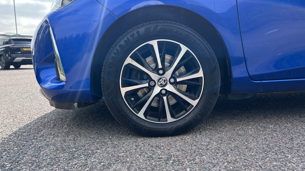 Toyota Yaris Grey #29