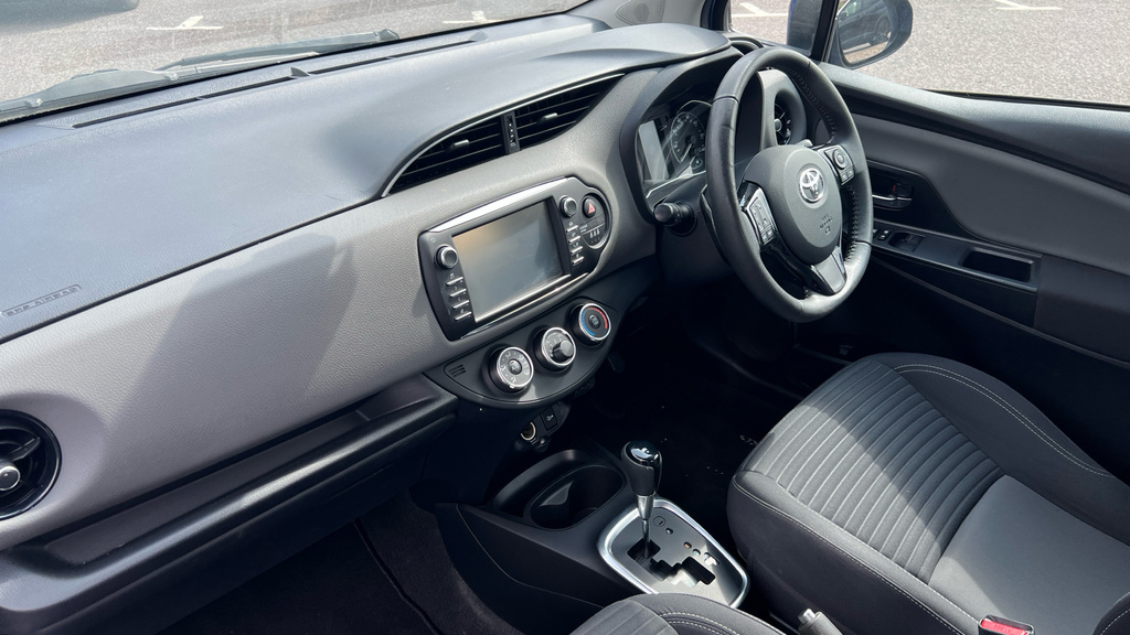 Toyota Yaris Grey #10