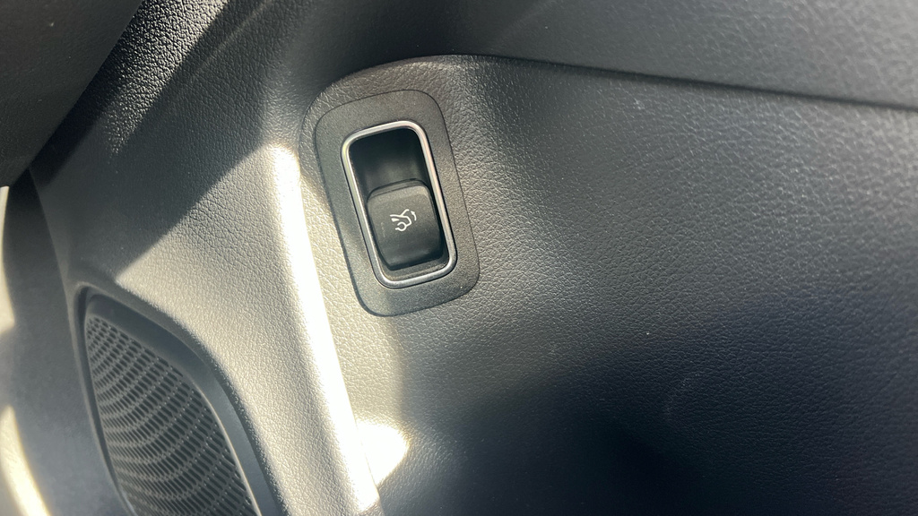 Mercedes-Benz CLA Class 180 Amg Line Premium Tip Black #50
