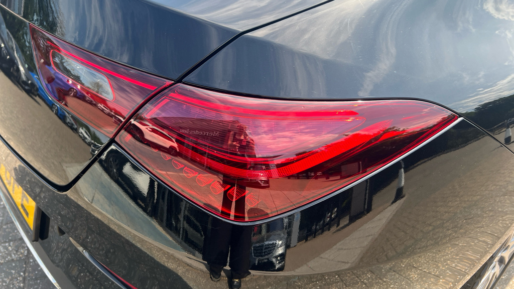 Mercedes-Benz CLA Class 180 Amg Line Premium Tip Black #32