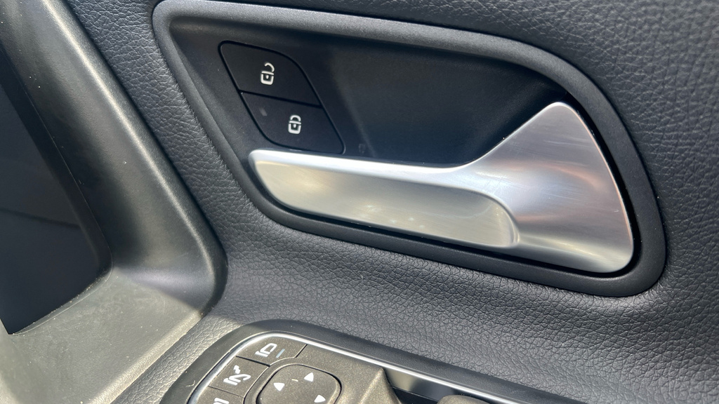 Mercedes-Benz CLA Class 180 Amg Line Premium Tip Black #48