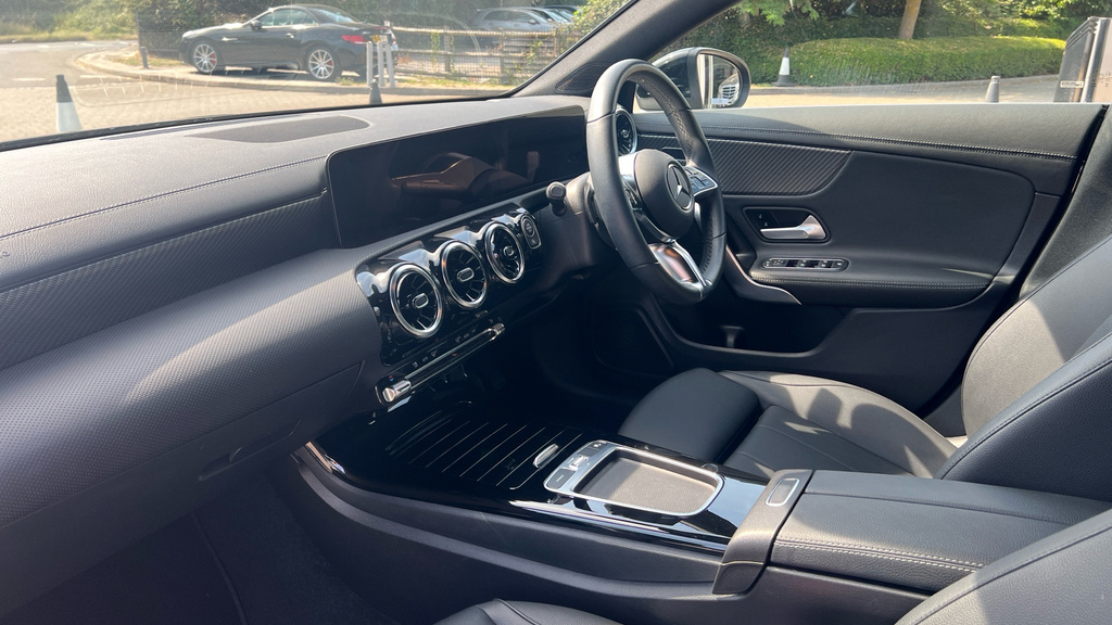Mercedes-Benz CLA Class 180 Amg Line Premium Tip Black #11