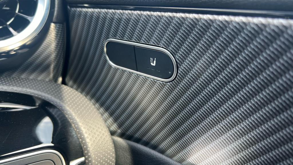Mercedes-Benz CLA Class 180 Amg Line Premium Tip Black #47