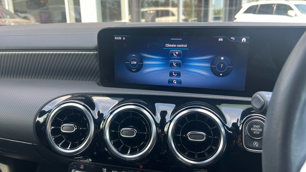 Mercedes-Benz CLA Class 180 Amg Line Premium Tip Black #18