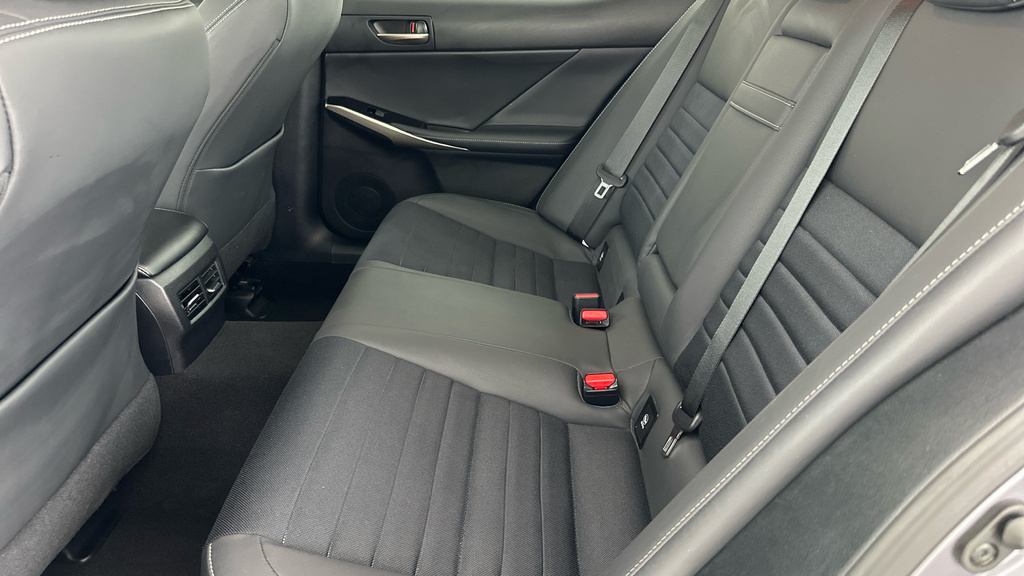 Lexus IS 300H F-sport Cvt Premium Pack Grey #18