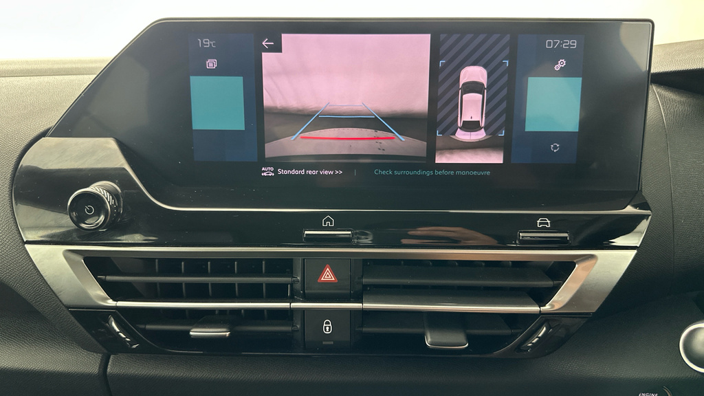 Citroen e-C4 50Kwh Shine Plus 7.4Kw Charger #15