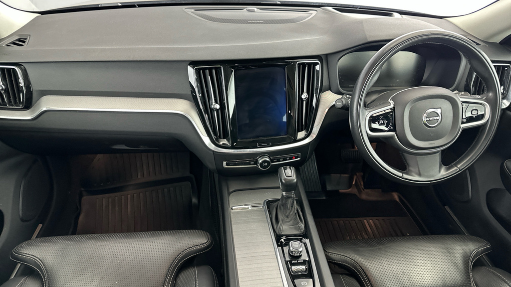 Volvo V60 D4 Inscription Black #11