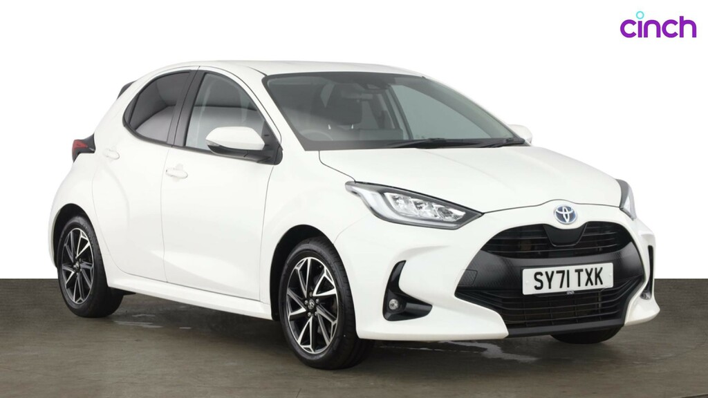 Toyota Yaris Yaris Dynamic Hev Cvt White #1