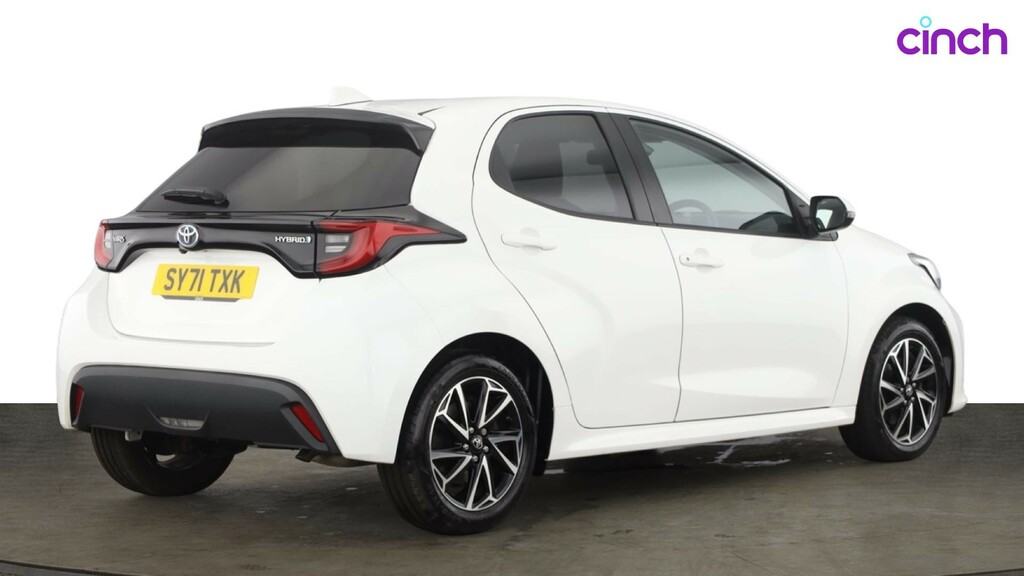Toyota Yaris Yaris Dynamic Hev Cvt White #3