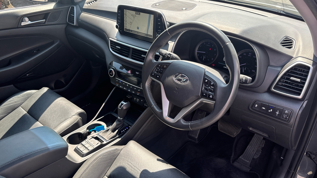 Hyundai Tucson 2.0 Crdi Premium Se White #16