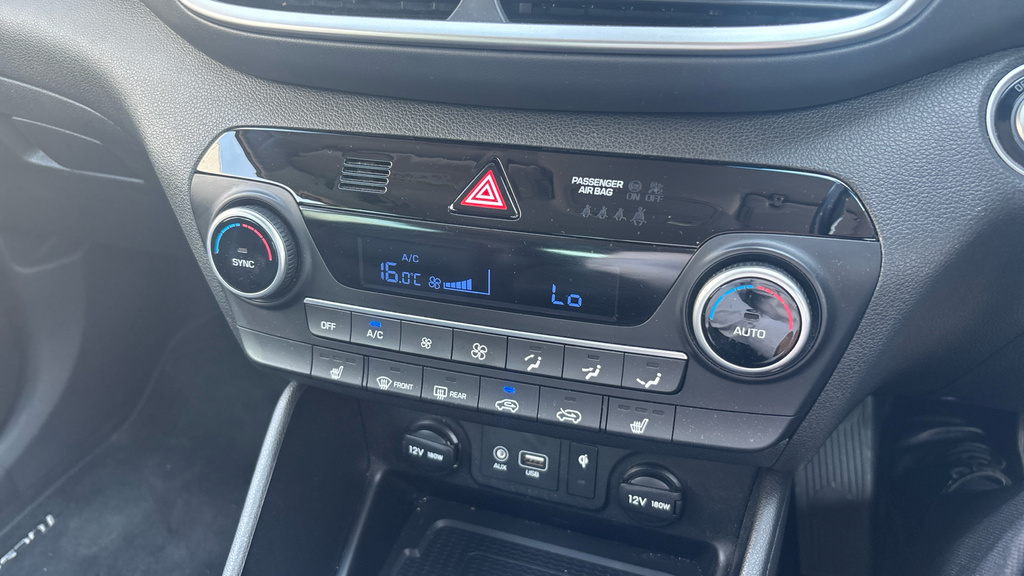 Hyundai Tucson 2.0 Crdi Premium Se White #24