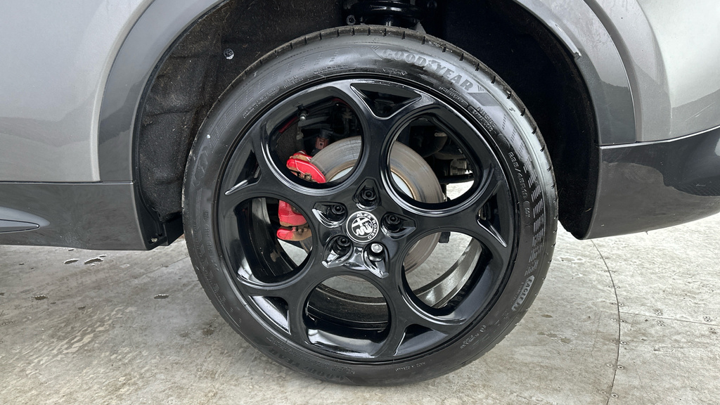 Alfa Romeo Tonale 1.5 Mhev Veloce Red #30