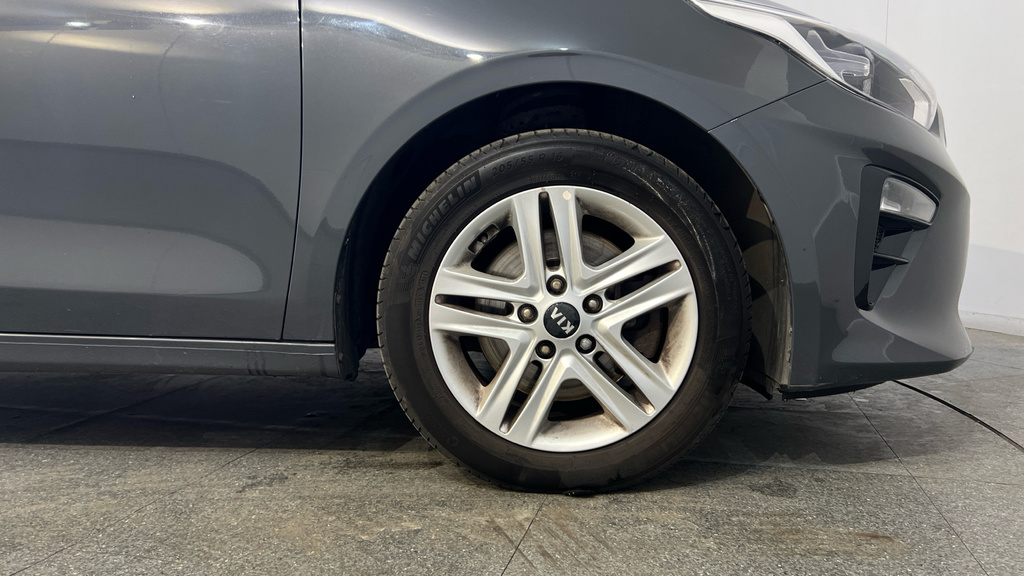 Kia Ceed Gt-line 1.4 T-gdi White #27