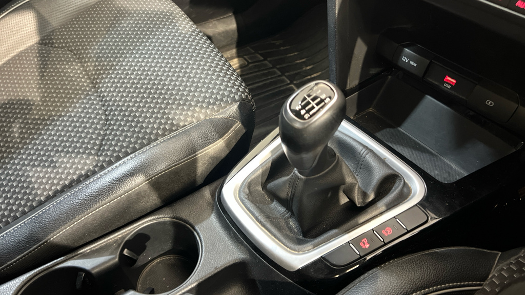 Kia Ceed Gt-line 1.4 T-gdi White #35