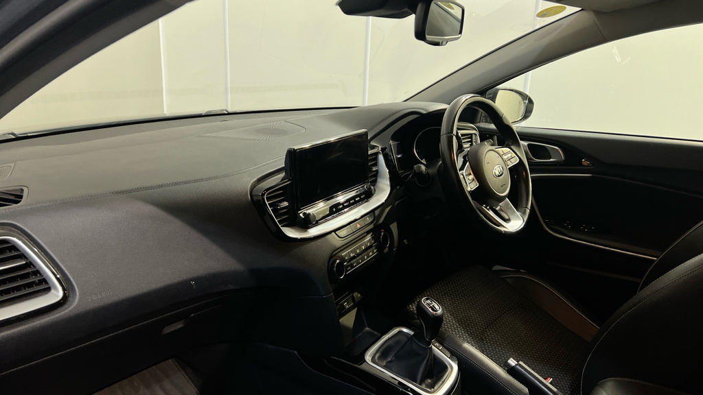 Kia Ceed Gt-line 1.4 T-gdi White #10