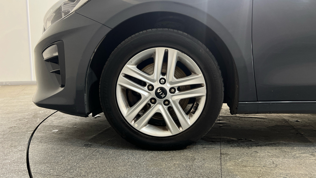 Kia Ceed Gt-line 1.4 T-gdi White #28