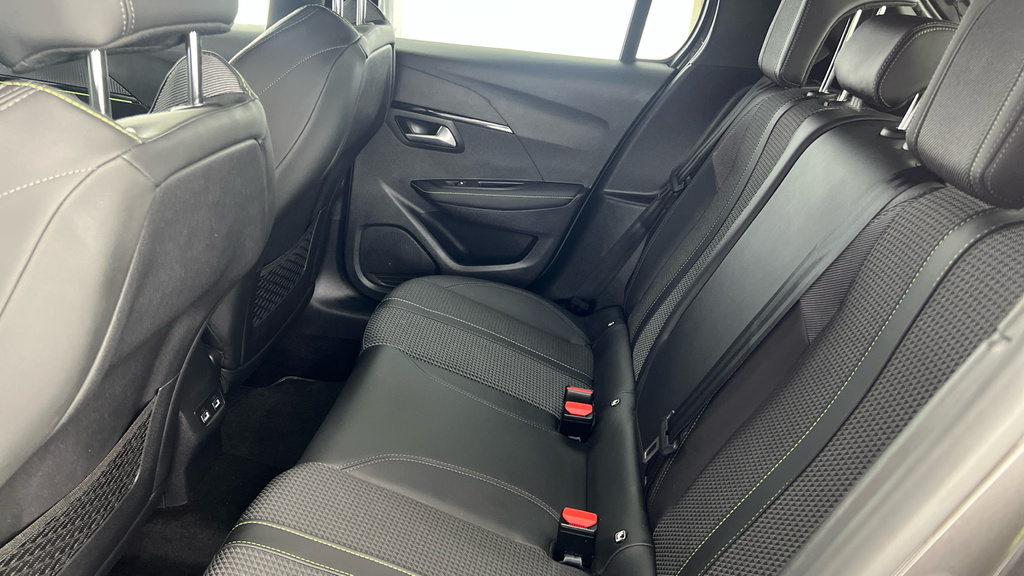 Peugeot 208 1.2 Puretech Active Premium Yellow #20