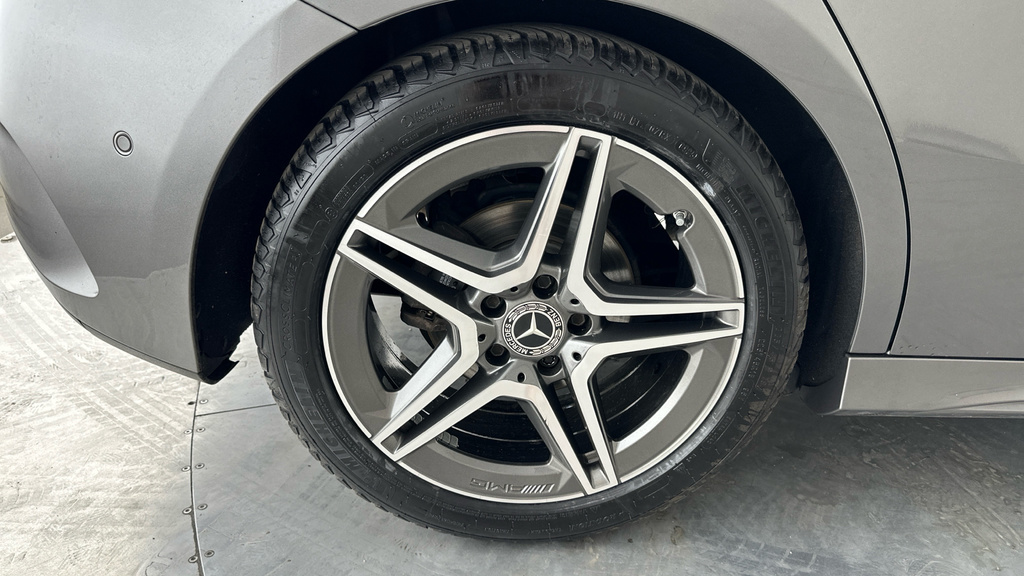 Mercedes-Benz A Class 2.0 A 200 D Amg Line 148 Bhp Black #26