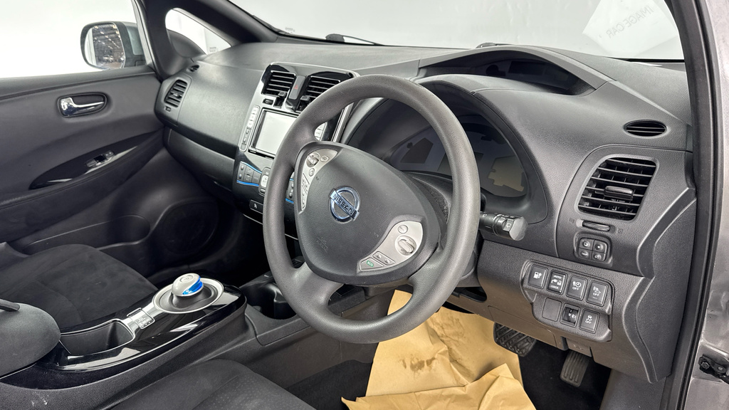 Nissan Leaf 80Kw Acenta 30Kwh White #9