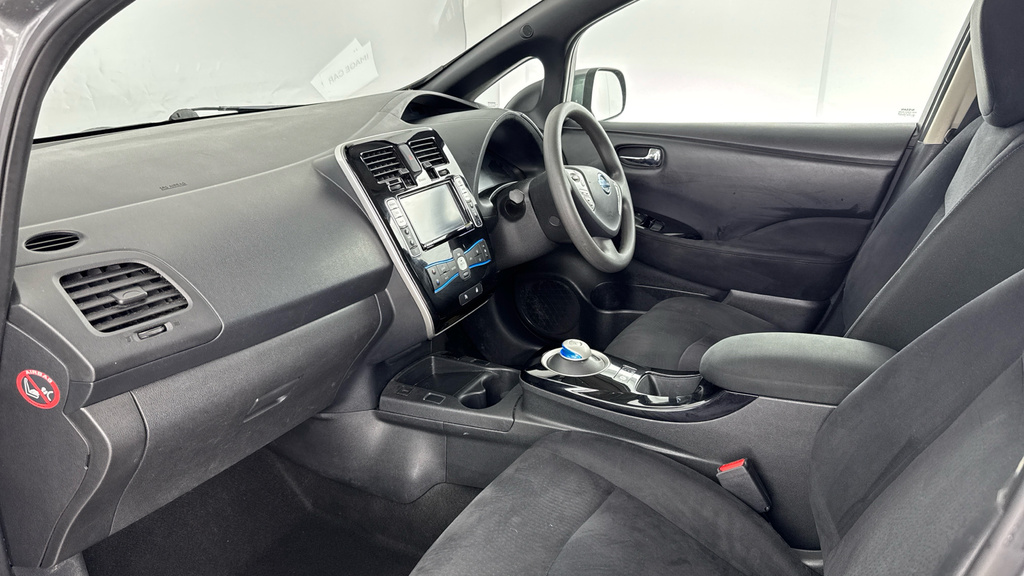 Nissan Leaf 80Kw Acenta 30Kwh White #10