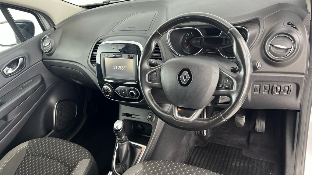 Renault Captur 1.5 Dci 110 Signature X Nav Red #9