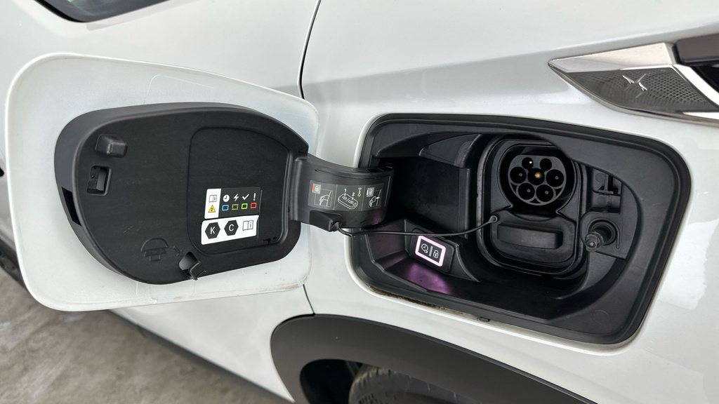 DS DS 3 Crossback Ds Ds 3 Crossback E-tense 50Kwh Ultra White #28