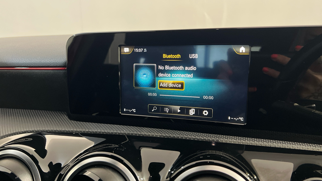 Mercedes-Benz A Class A 200 Amg Line Premium Silver #39