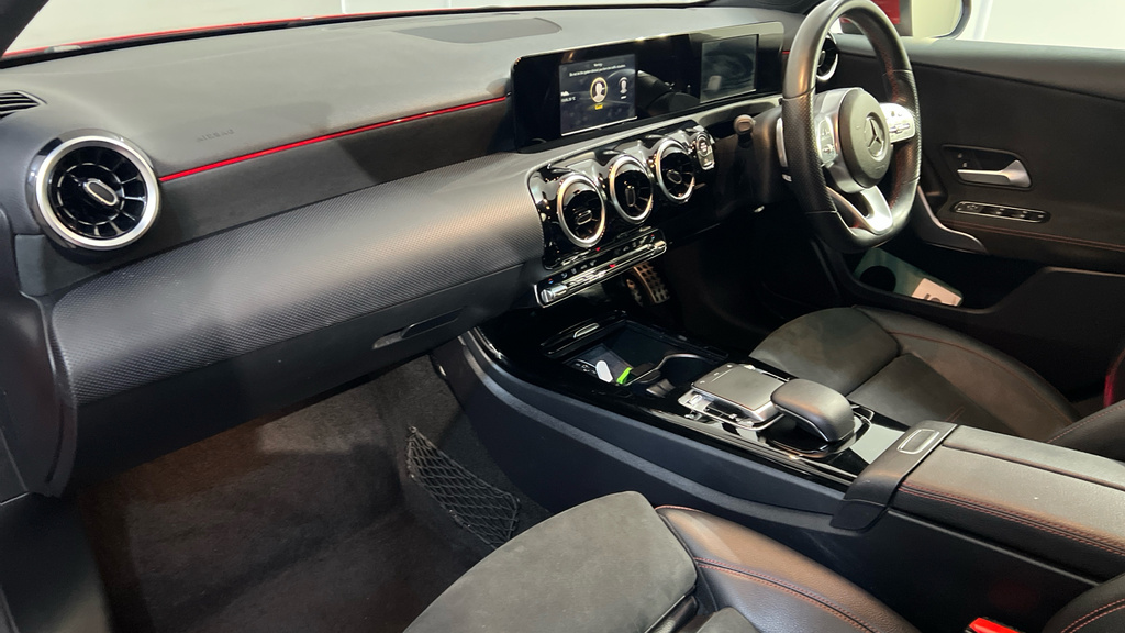 Mercedes-Benz A Class A 200 Amg Line Premium Silver #10