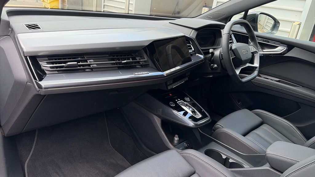 Audi Q4 E Tron 210Kw 45 82Kwh Sport Leather 2025 Blue #10