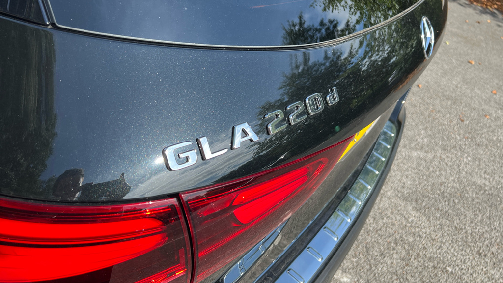 Mercedes-Benz GLA Class 220D 4Matic Amg Line Executive 2026 Black #31